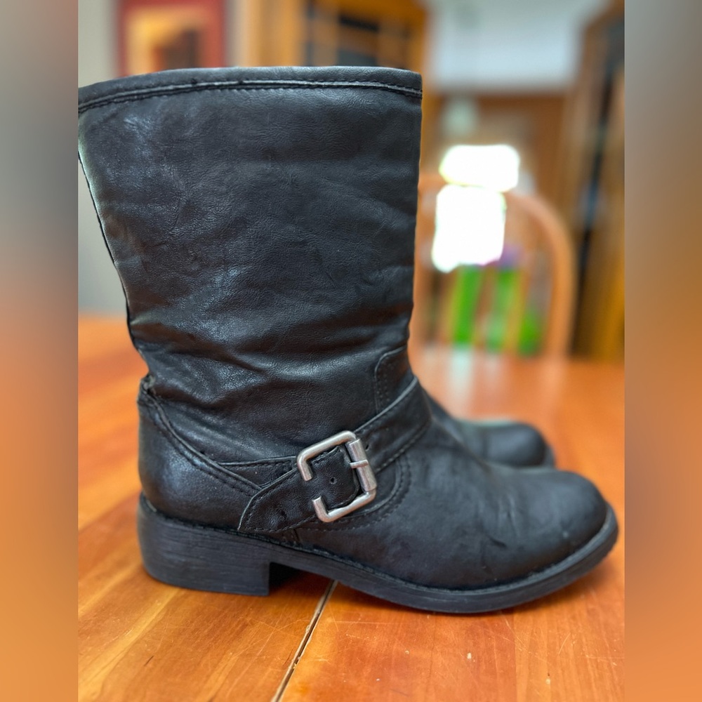 H&M Sleek Black Moto Boots - Picture 3 of 6